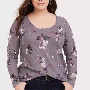 Torrid Waffle Knit Tee Womens Size 1X Gray Floral Scoop Neck Long Sleeve Top